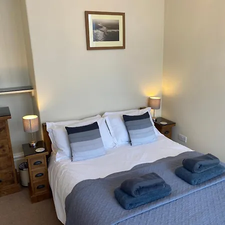 The Whalebone Arch 3* Whitby