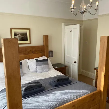 The Whalebone Arch Pensjonat