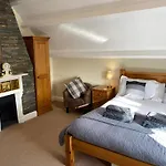 The Whalebone Arch 3* Whitby