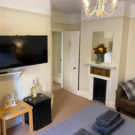 The Whalebone Arch Maison d'hôtes 3*