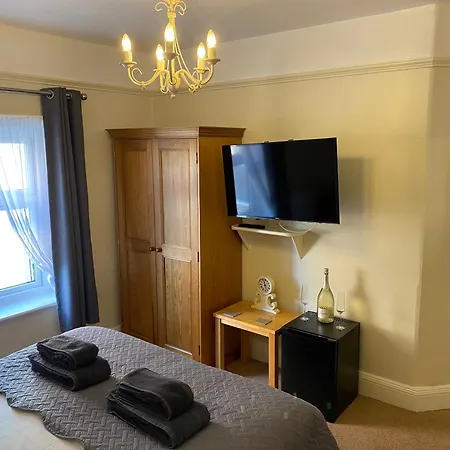 ゲストハウス The Whalebone Arch 3*