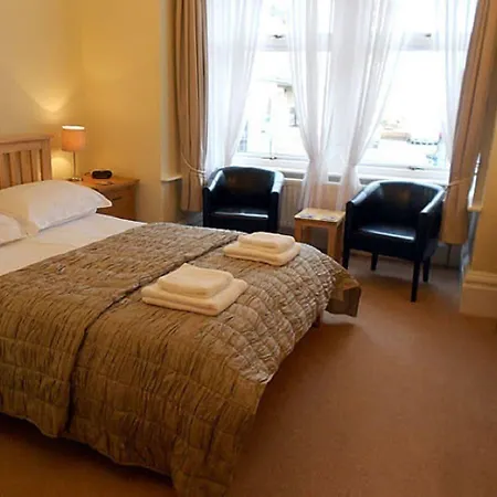 The Whalebone Arch 3* Whitby