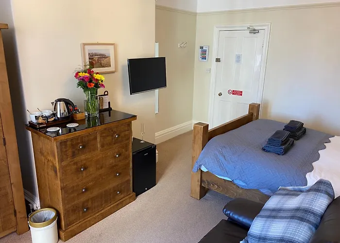 The Whalebone Arch 3*