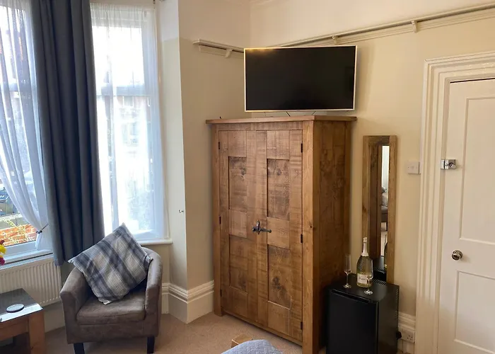 Guest house The Whalebone Arch