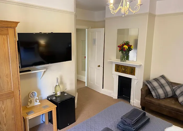 The Whalebone Arch Guest house 3*