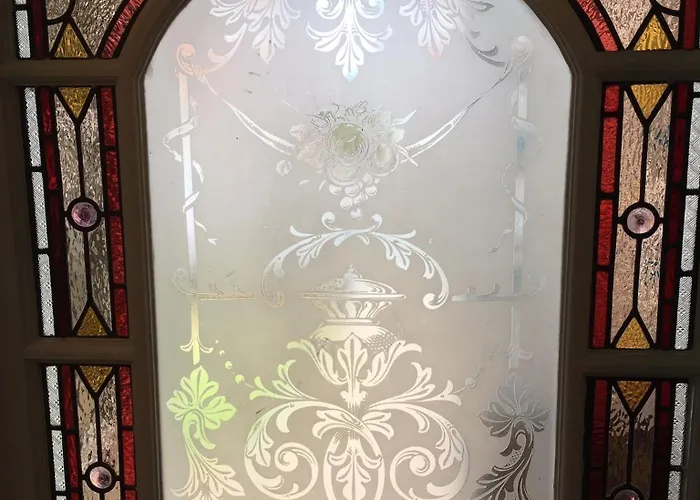 Guest house The Whalebone Arch