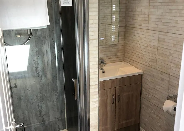 The Whalebone Arch Guest house Whitby