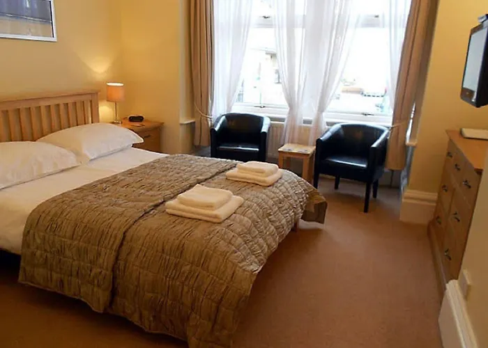 The Whalebone Arch 3* Whitby