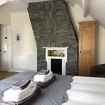 The Whalebone Arch 3*