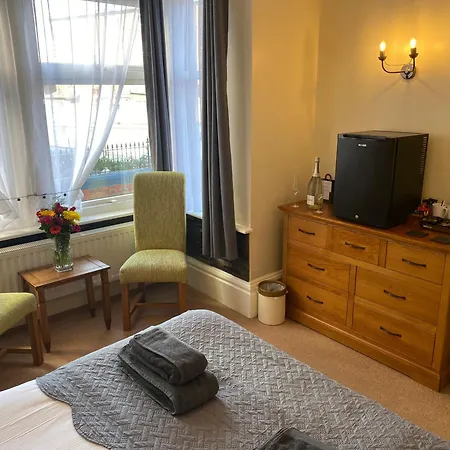 The Whalebone Arch Penzion Whitby