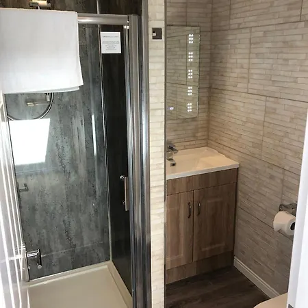 The Whalebone Arch Penzion Whitby