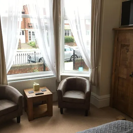 The Whalebone Arch 3*