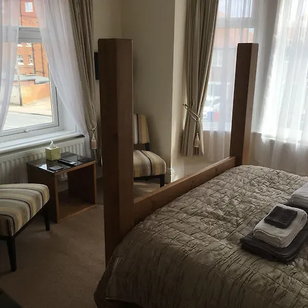 The Whalebone Arch 3*