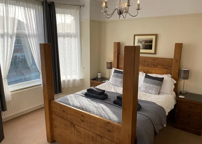 招待所 The Whalebone Arch